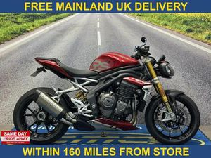 TRIUMPH SPEED TRIPLE 1200 RS