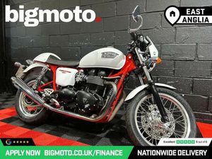 TRIUMPH THRUXTON 900