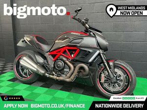 DUCATI DIAVEL CARBON