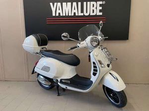 VESPA GTS TOURING 300 BIANCO