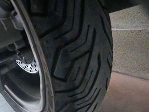 SUZUKI BURGMAN 400 ARGENTO