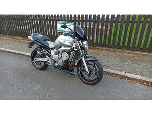 YAMAHA FZ6
