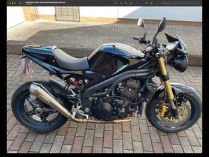 TRIUMPH SPEED TRIPLE 1050