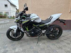 KAWASAKI Z650