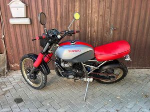 SUZUKI DR 600 SCRAMBLER CAFÉ RACER