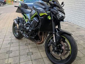 KAWASAKI Z900