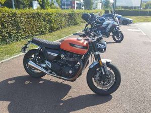 TRIUMPH SPEED TWIN