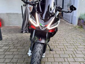 APRILIA TUONO 660 FACTORY (SERVICE/TÜV/REIFEN NEU)