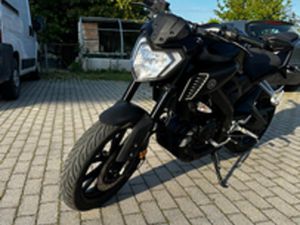 SPLENDIDA YAMAHA MT 125