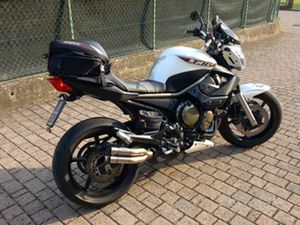 YAMAHA XJ6