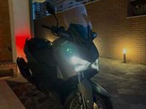 X-MAX TECH KAMO 125 2025