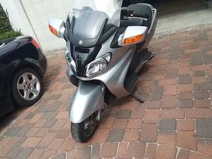 SUZUKI 650 BURGMANN ROLLER