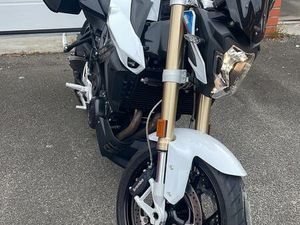 BMW F 800 R WENIG KM TOPZUSTAND
