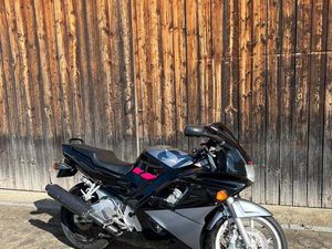 HONDA CBR 600 F