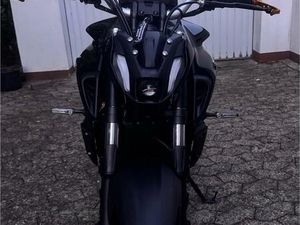 YAMAHA MT07 PURE / FAST WIE NEU