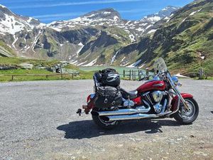 ② KAWASAKI VN 2000