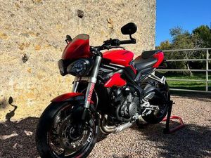 TRIUMPH STREET TRIPLE 660S A2