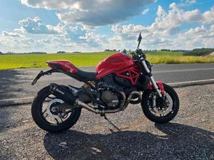 DUCATI MONSTER 821
