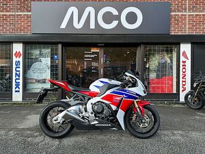 HONDA CBR 1000 RR