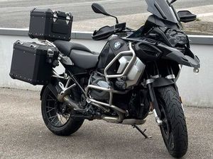 BMW GS 1250 ADVENTURE TRIPLE BLACK