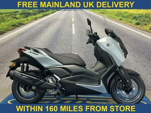 YAMAHA XMAX 300