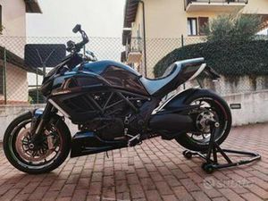DUCATI DIAVEL - 2011