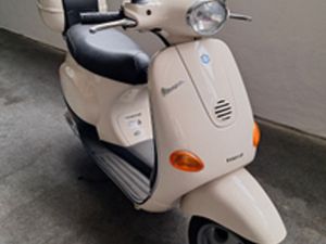 VESPA PIAGGIO ET2 50 CC CON 1230 KM