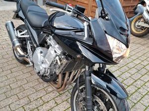 SUZUKI BANDIT 1250, NAGELNEUE REIFEN