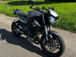 TRIUMPH STREET TRIPLE 765 RS 2017