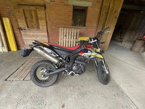 APRILIA SX125 CANTON BERNE -