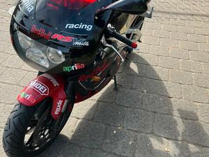 APRILIA RSV 1000
