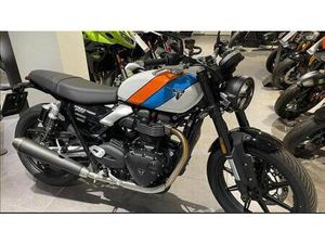 VENDO TRIUMPH SPEED TWIN 900 (2025) USATA A GENOVA (CODICE 9854844) - MOTO.IT