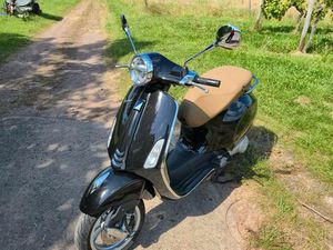 VESPA PRIMAVERA 50