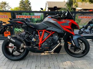 KTM 1290 SUPER DUKE GT VIEL ZUBEHÖR