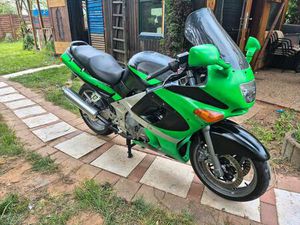 KAWASAKI ZZR 600