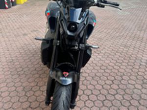 YAMAHA MT09 STORM FLUO