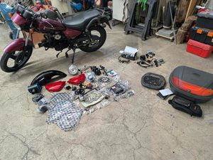 JUNAK 902, 50 CCM MIT JEDER MENGE NEUER ERSATZTEILE