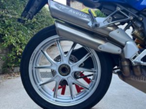 MV AGUSTA BRUTALE 750