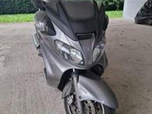 BURGMAN 650 EXECUTIVE 2010