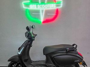 GTS PALERMO 50 ROLLER 25KM/H MÖGLICH NEUFAHRZEUG