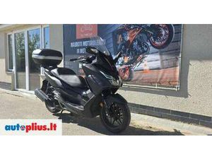 HONDA FORZA 125 CC, SCOOTERS / MOPEDS