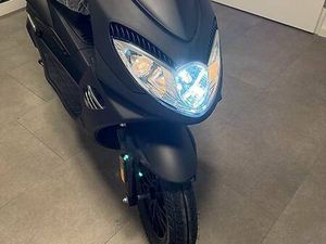 ELEKTRO ROLLER CANTON ZURICH -