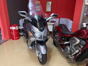 SYM GTS JOYMAX 300I →