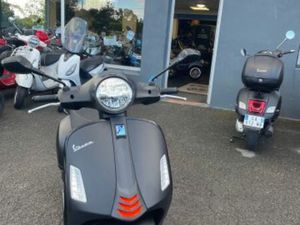 VESPA GTS 300 2024 300 CM3 | SCOOTER | 3 110 KM | 64200 BIARRITZ