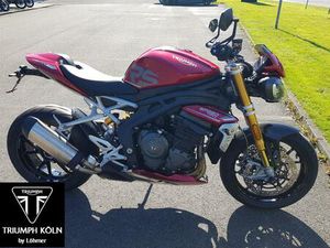TRIUMPH SPEED TRIPLE 1200 RS AUS 1. HAND