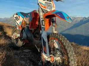 ENDURO KTM EXC 300 2T OHLINS