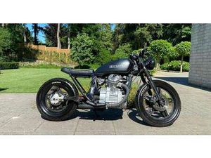 CAFÉRACER/BRATSTYLE