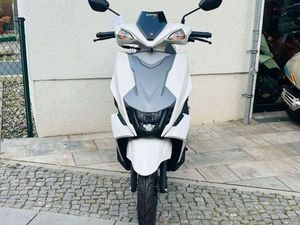 SUZUKI AVENIS 125