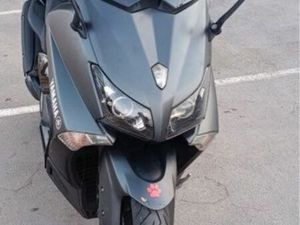 YAMAHA TMAX 530
