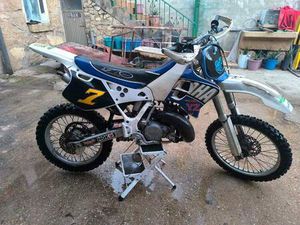 YAMAHA - YZ 250